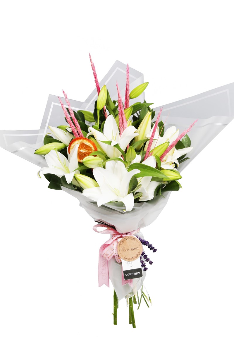 White Lilyum Çiçek Buketi