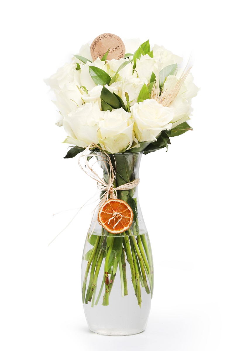 The Classic White Roses