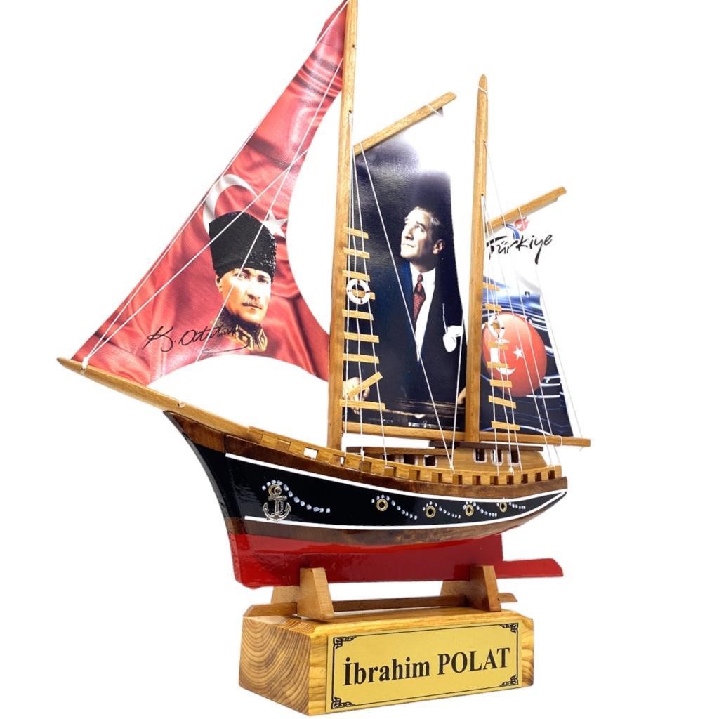 Kişiye Özel İsimli ATATÜRK Gemi Maketi - Doğal Ahşap ve El Yapımı