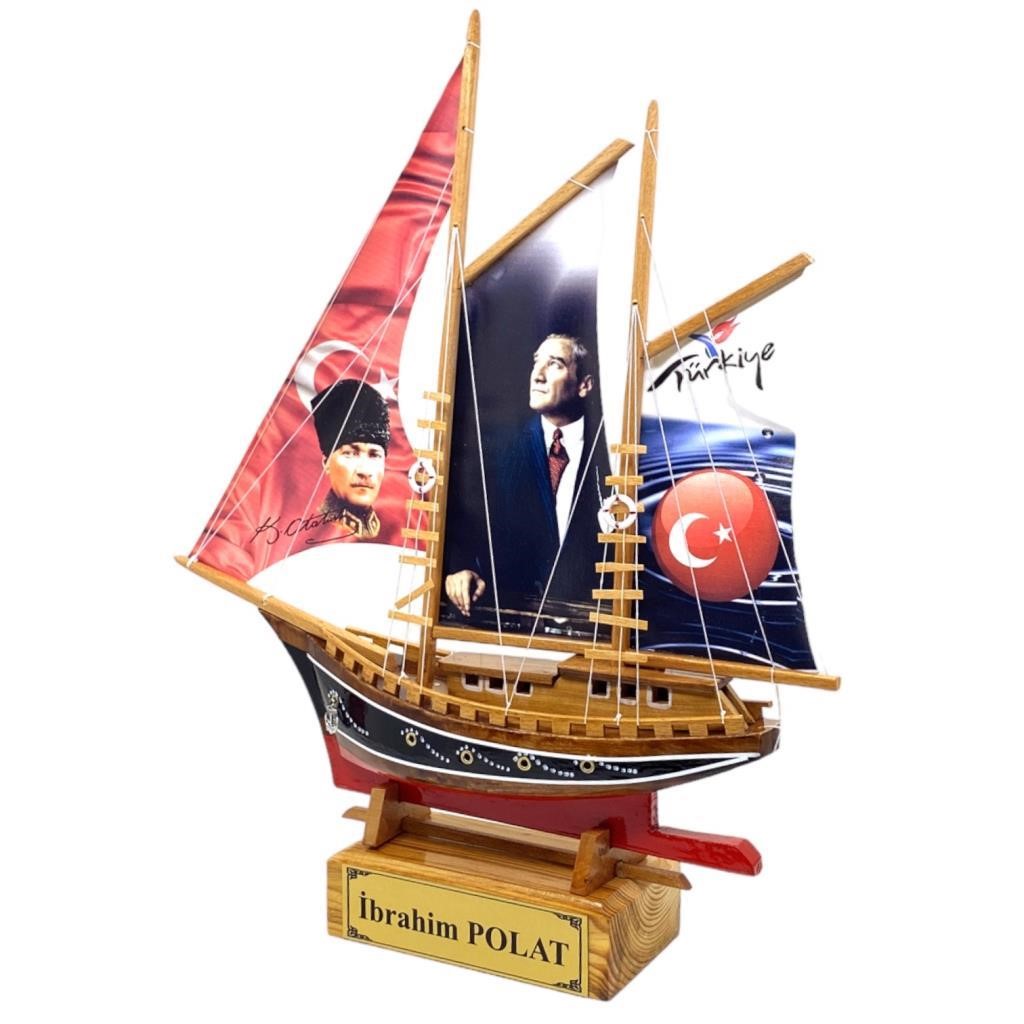 Kişiye Özel İsimli ATATÜRK Gemi Maketi - Doğal Ahşap ve El Yapımı