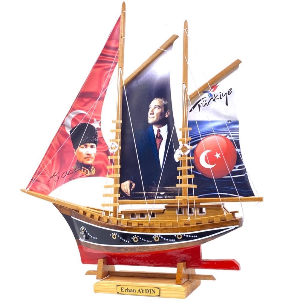 Kişiye Özel İsimli Gemi Maketi - ATATÜRK Temalı - Doğal Ahşap El Yapımı
