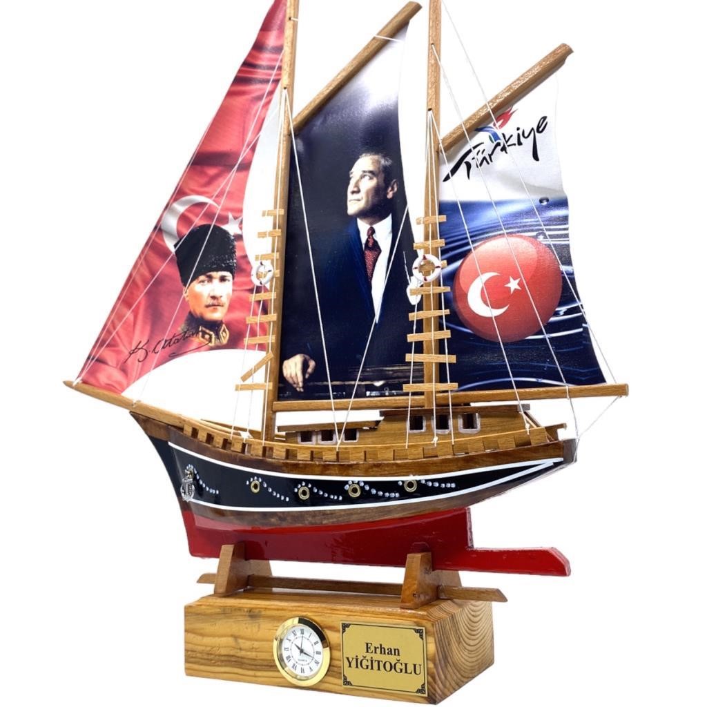 Kişiye Özel İsimli ve Saatli Gemi Maketi - ATATÜRK - El Yapımı Doğal Ahşap