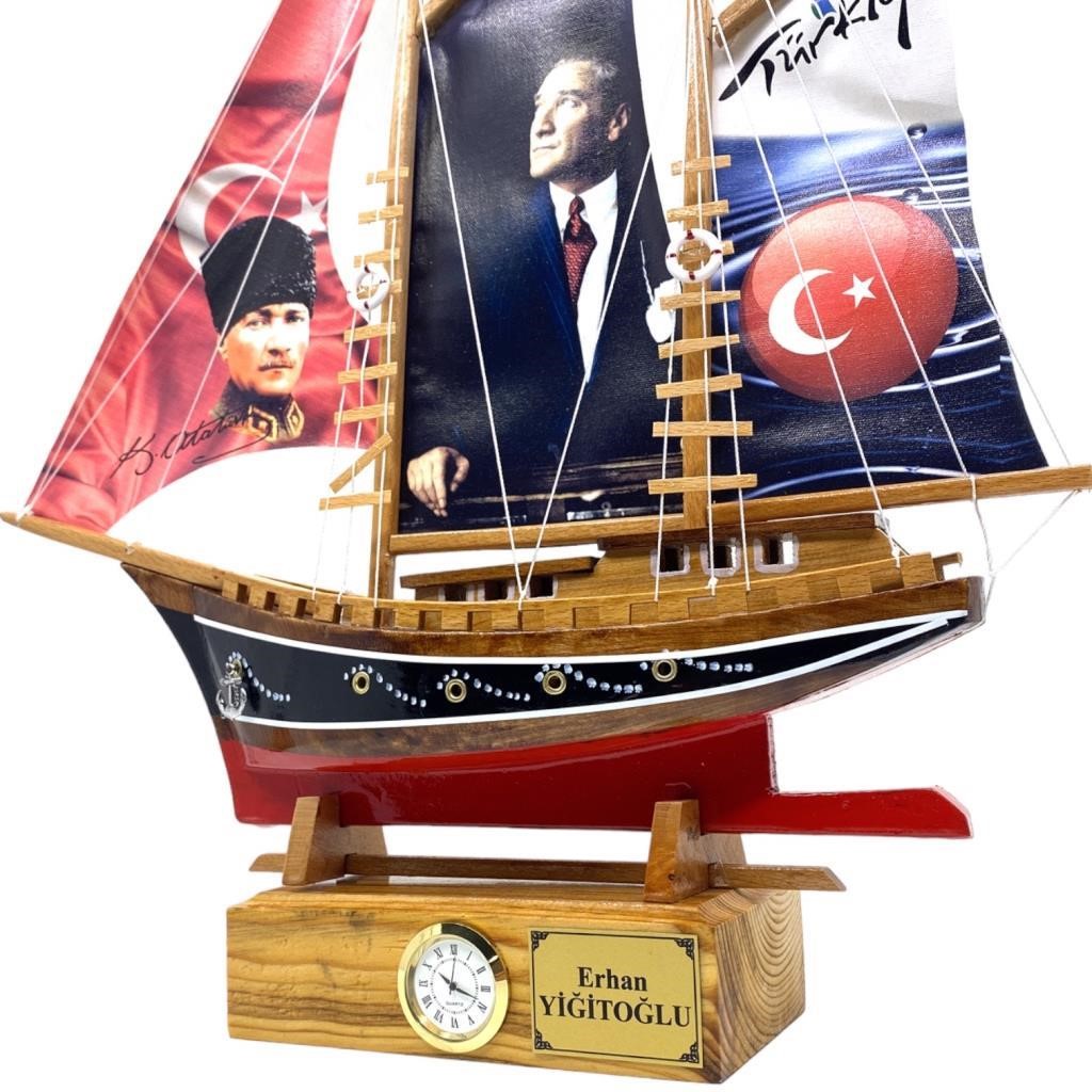 Kişiye Özel İsimli ve Saatli Gemi Maketi - ATATÜRK - El Yapımı Doğal Ahşap