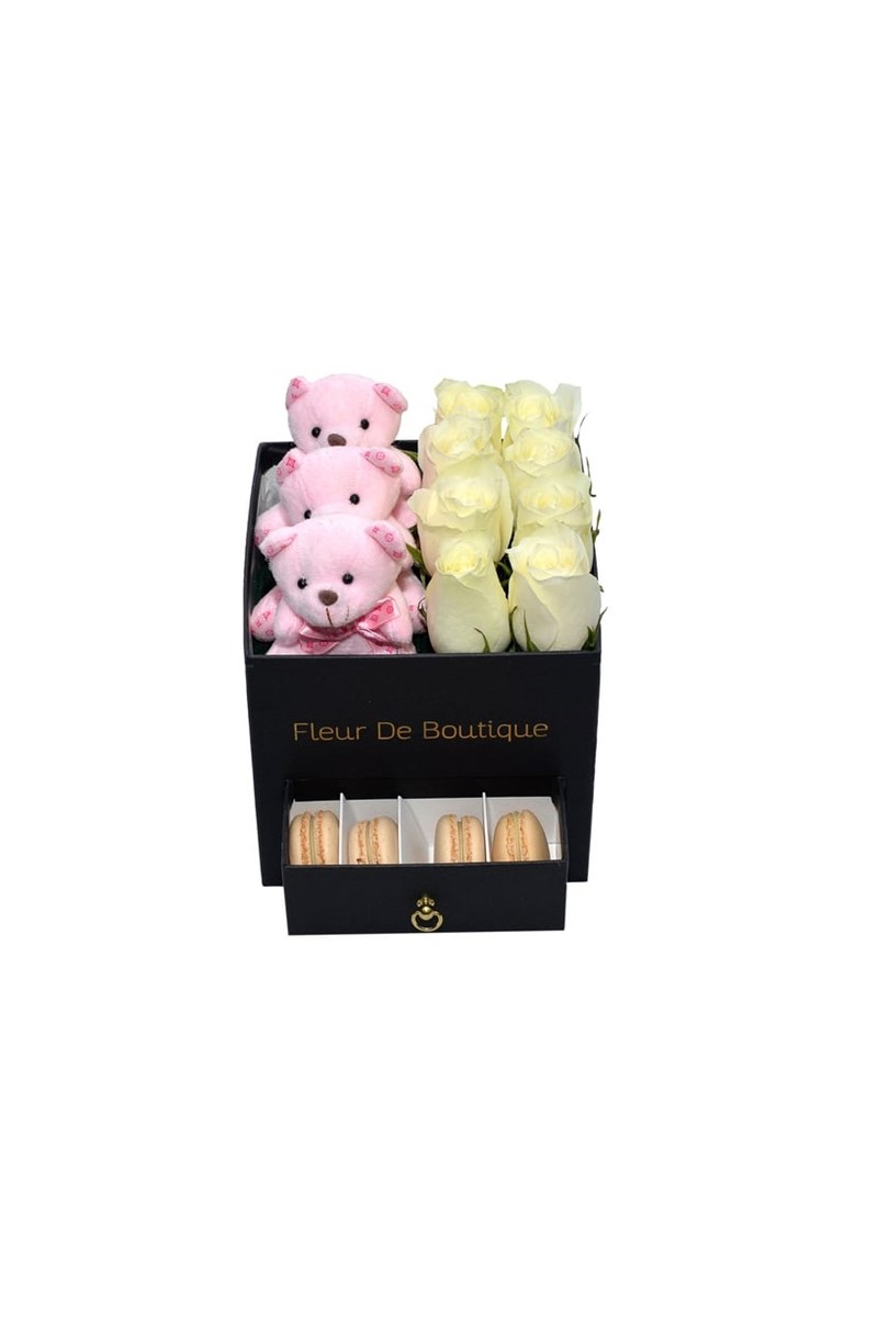 Kare Siyah Kutu Beyaz Gül Makaron Ve Peluş Ayıcıklar