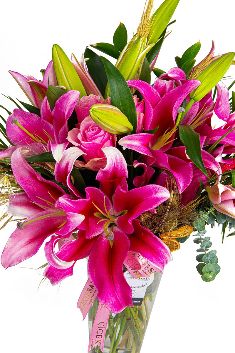  Pink Lilies İn Vase