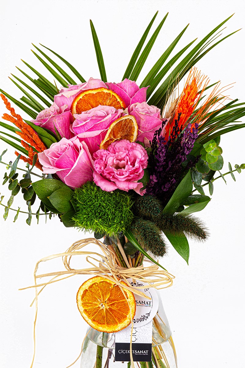 Labut Vase & Pink Roses