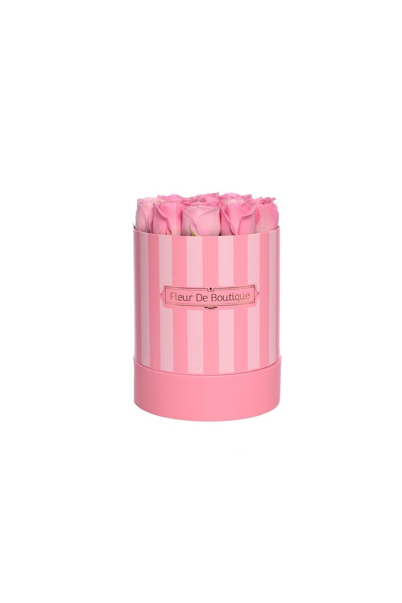 Pembe Silindir Kutuda Pembe Güller