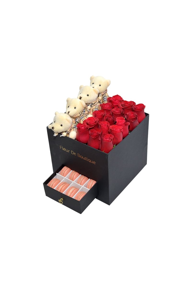 Siyah Kare Kutu Kırmızı Güller Makaron Ve Peluş Ayıcıklar